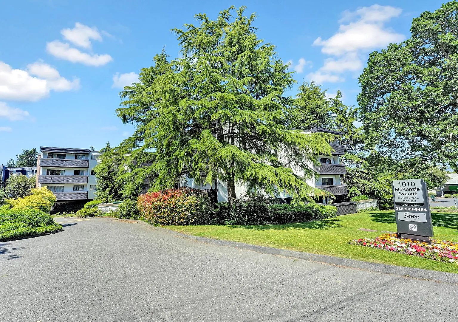 McKenzie Manor Apartments — Photo 2