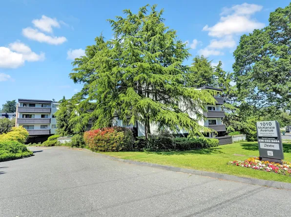 1010 McKenzie Ave #204, Saanich, BC V8X 4B2