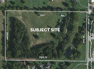 592 S Horsebarn Rd, Rogers, AR 72758