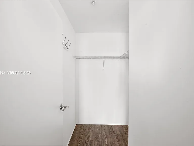 1900 N Bayshore Dr #4504 — Photo 15