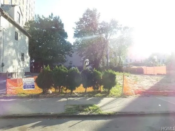 209 S 3rd Ave, Mount Vernon, NY 10550