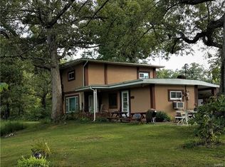 8460 Heinz Rd, New Douglas, IL 62074