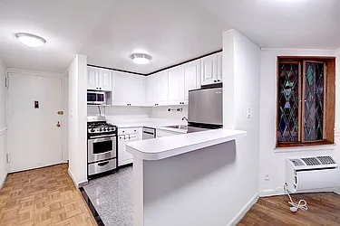 Rented by Urbane Brokerage