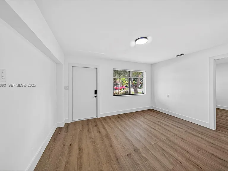 2633 NE 13th Ave #1 — Photo 22