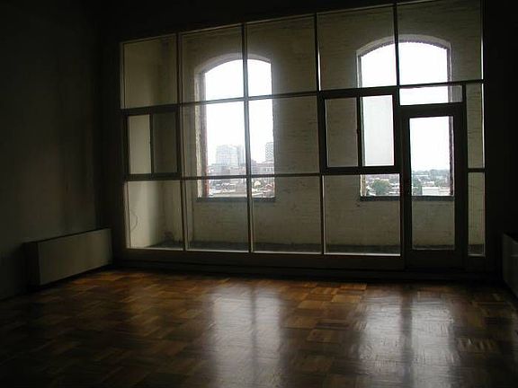 4th image of 1329 Lombard St APT 602