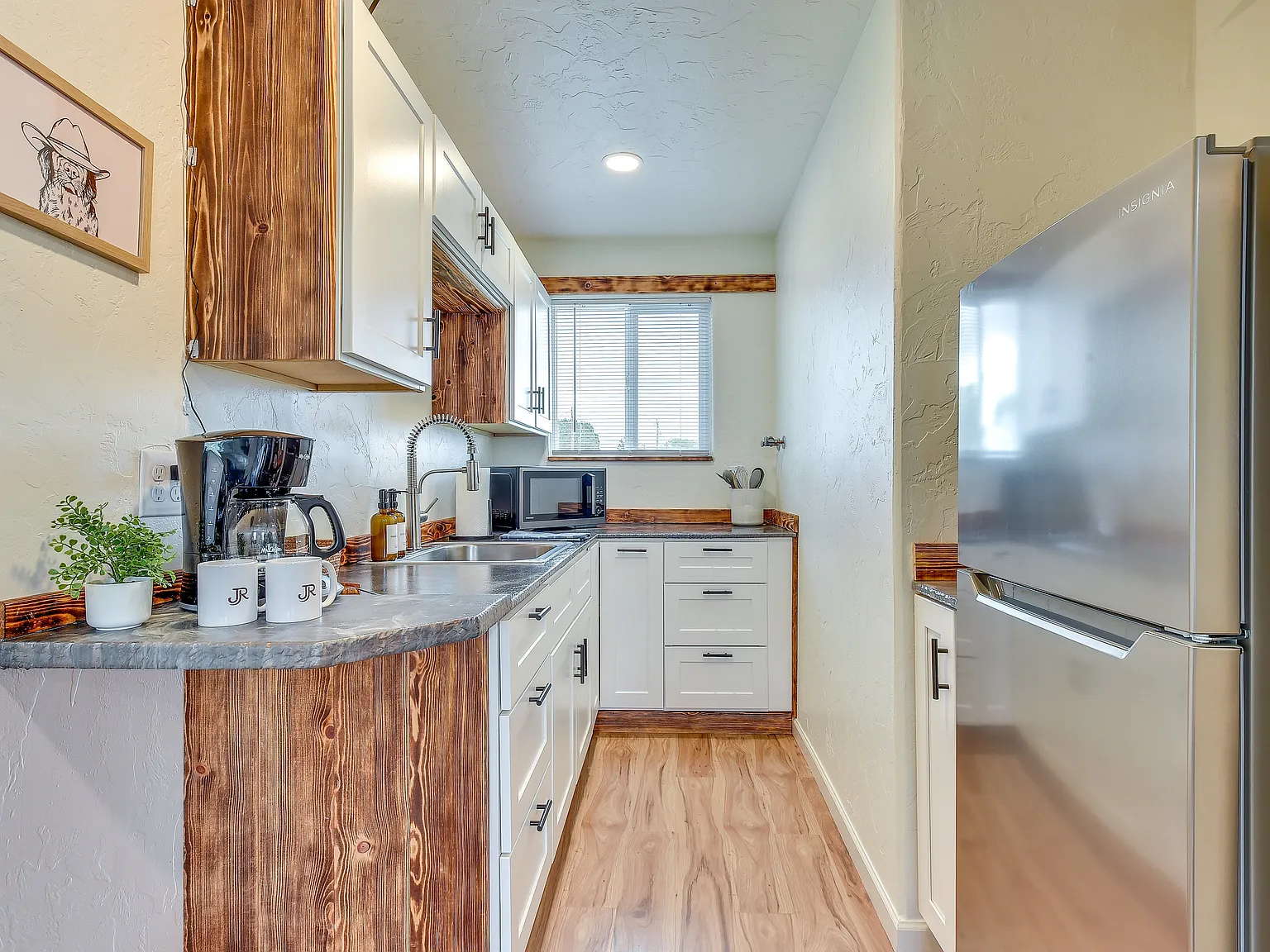 2352 Highway 83 — Photo 4