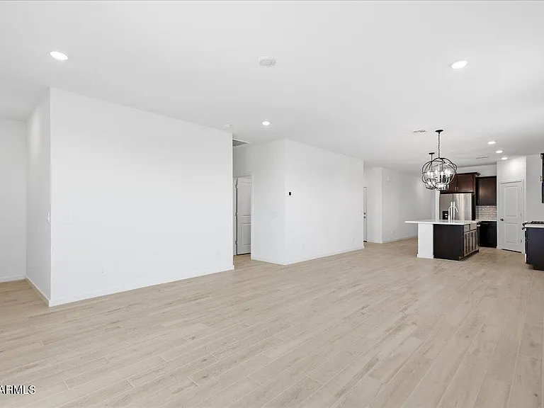 15875 W Cottontail Ln — Photo 39