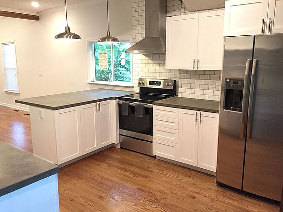 5th image of 323 Owsley Ave