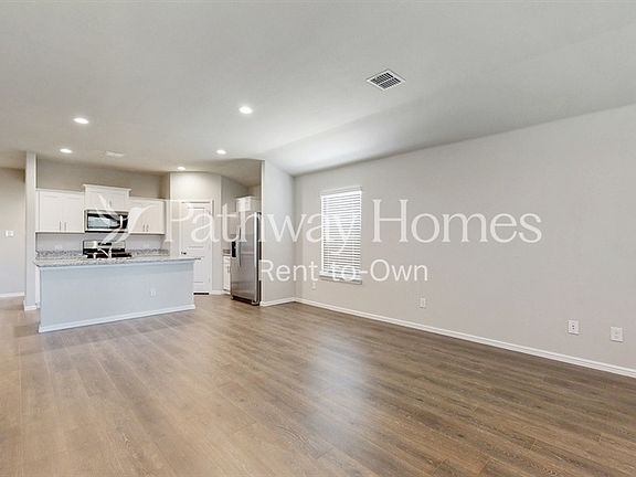 4th image of 1613 Gatesville Ct