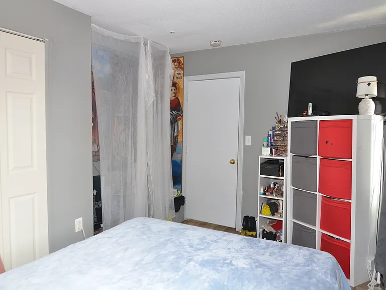 11 Blackwood St #33 — Photo 8