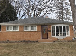 204 N Greenview Ave, Mundelein, IL