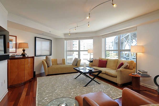 1st image of 400 Beale St APT 514