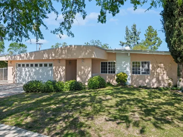 18745 Lull St, Reseda, CA 91335