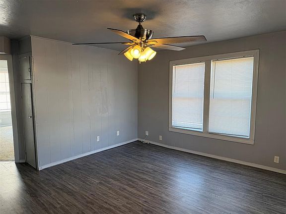3rd image of 223 Grandview Rd