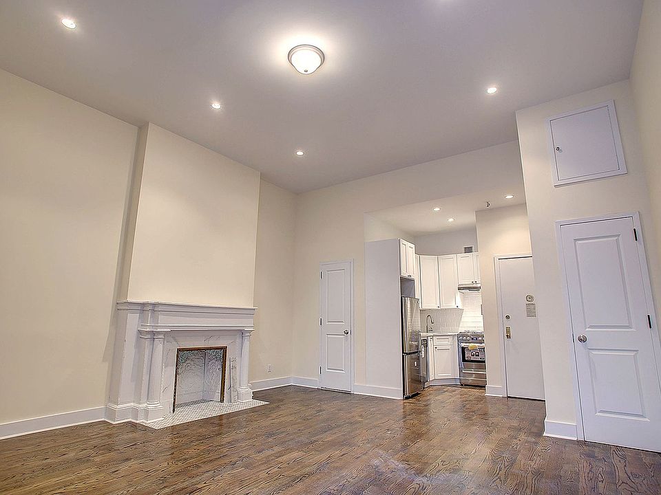 1st image of 8 W 90th St APT 4