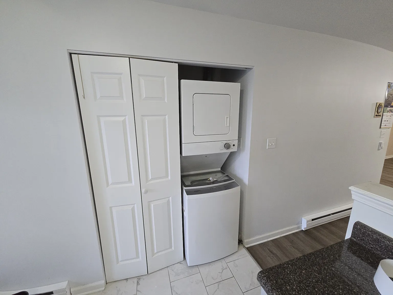 2 bed, 988 sqft, $1,900 — Photo 3