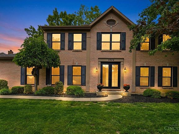 2nd image of 2844 Ashwood Dr