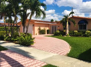 13840 SW 71st Ln, Miami, FL 33183