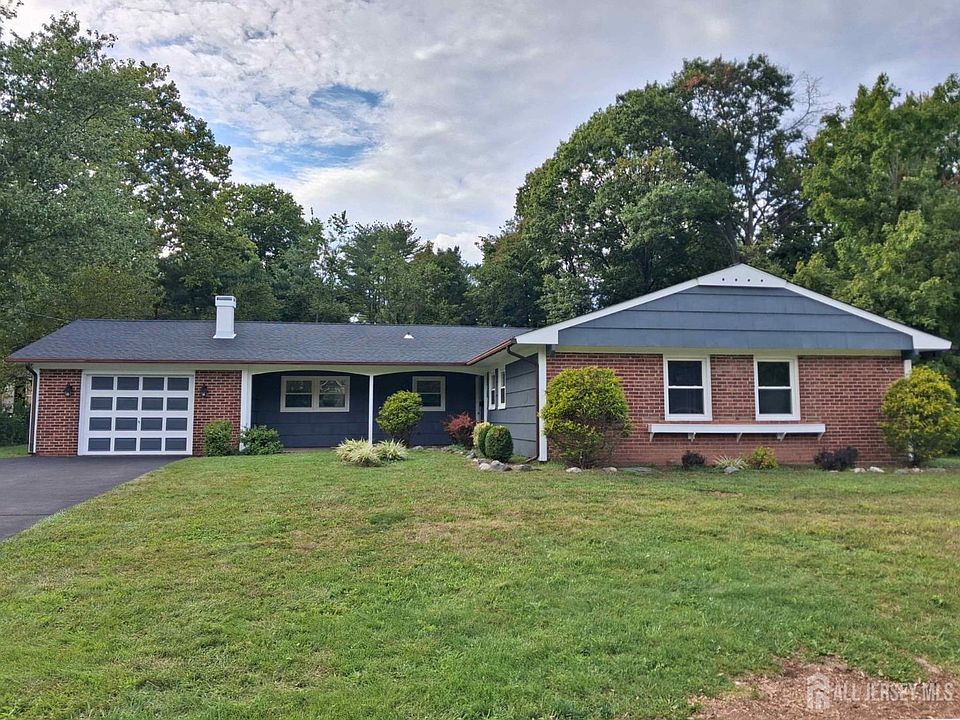 1st image of 6 Flower Rd