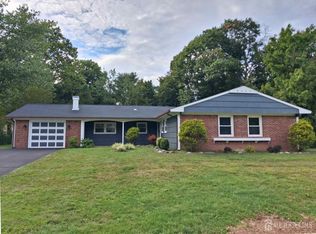 6 Flower Rd, Somerset, NJ 08873