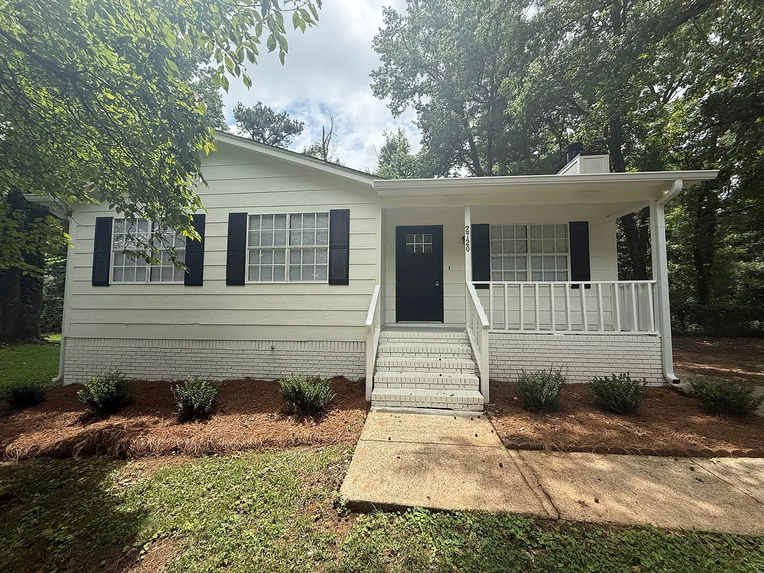 3 bed, 1110 sqft, $1,325 — Photo 1