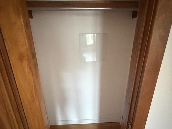 5th image of 1188 Whitney Ave #2R