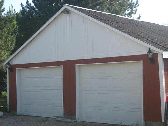 detached 2 car garage