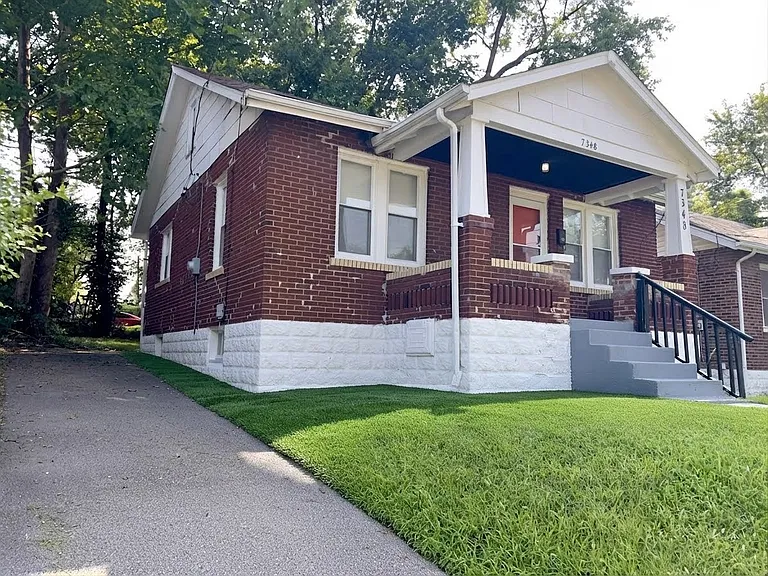 7348 Grand Dr — Photo 2