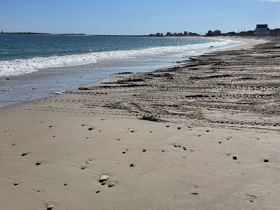 1st image of 106 E Beach Rd