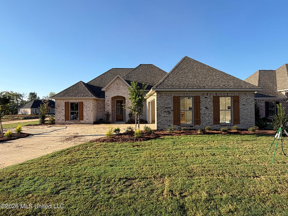 1st image of 311 Brookfield Cir