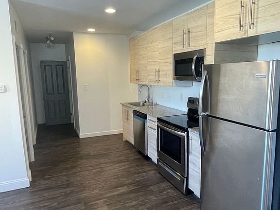 4th image of 807 Madison Ave #2R