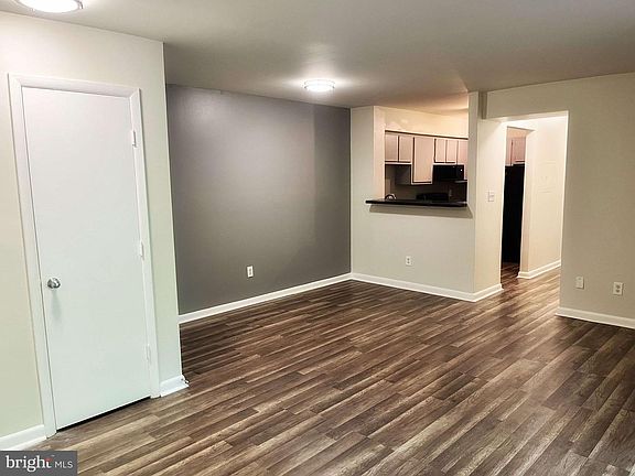 2nd image of 2656 Bowen Rd SE APT 402