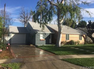 17429 Cantara St, Northridge, CA 91325