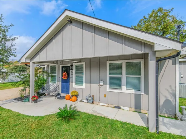 504 Eden Ln, Bryan, TX 77803