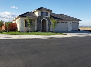 1396 Wildrose Dr, Hollister, CA 95023