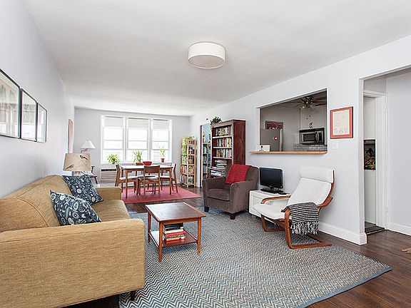 2nd image of 400 E 17th St APT 509