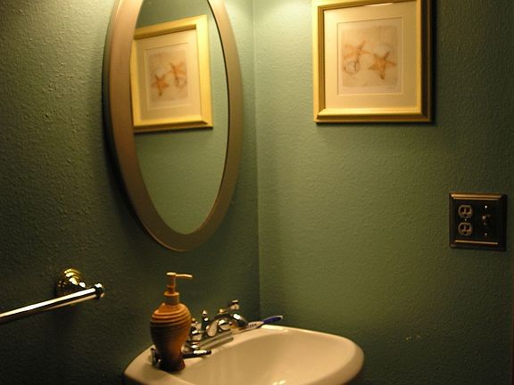 2nd Bathroom