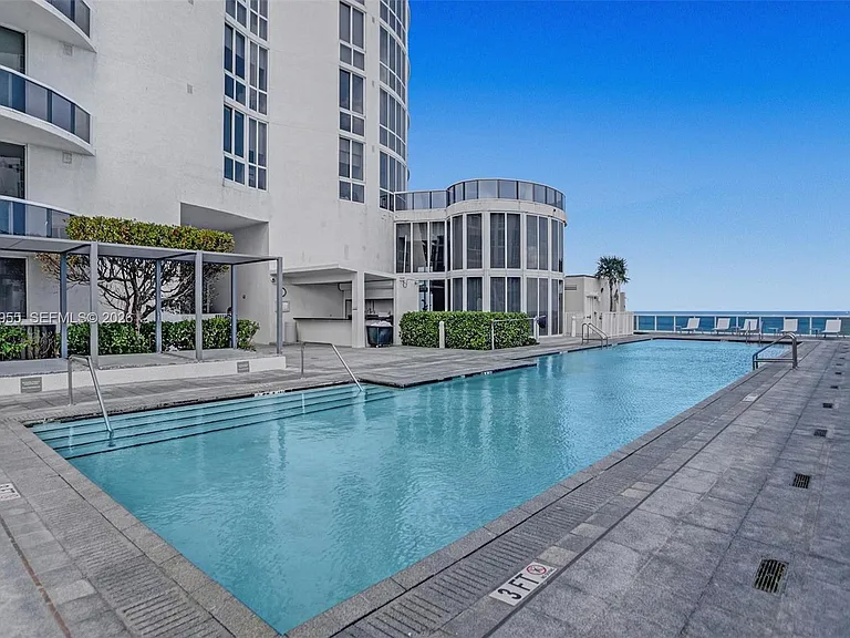 16001 Collins Ave #805 — Photo 32