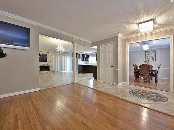 3rd image of 421 Tamarack Dr