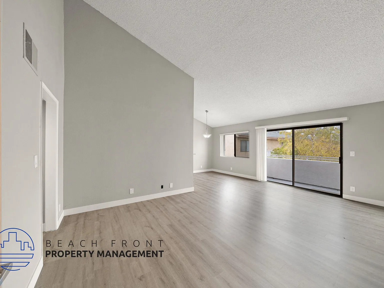 3223 Bagley Ave. — Photo 4