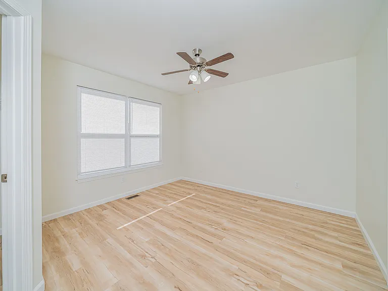 Icon Townhomes — Photo 9