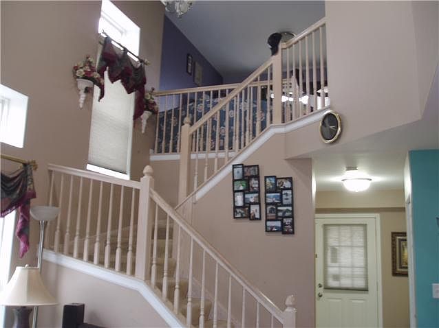 2nd image of 1888 Grove Ave