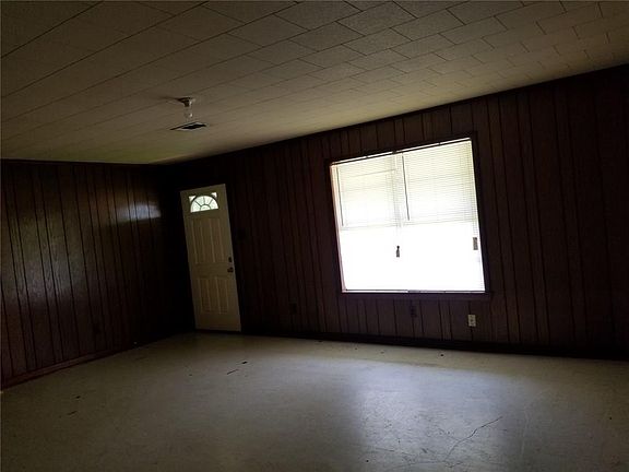 2nd image of 357 Cottonport Ave