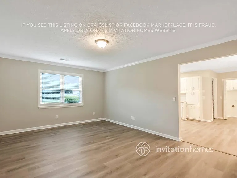 185 Fox Meadow Dr — Photo 3
