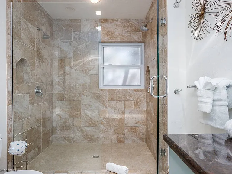 7510 Starfish Dr — Photo 15