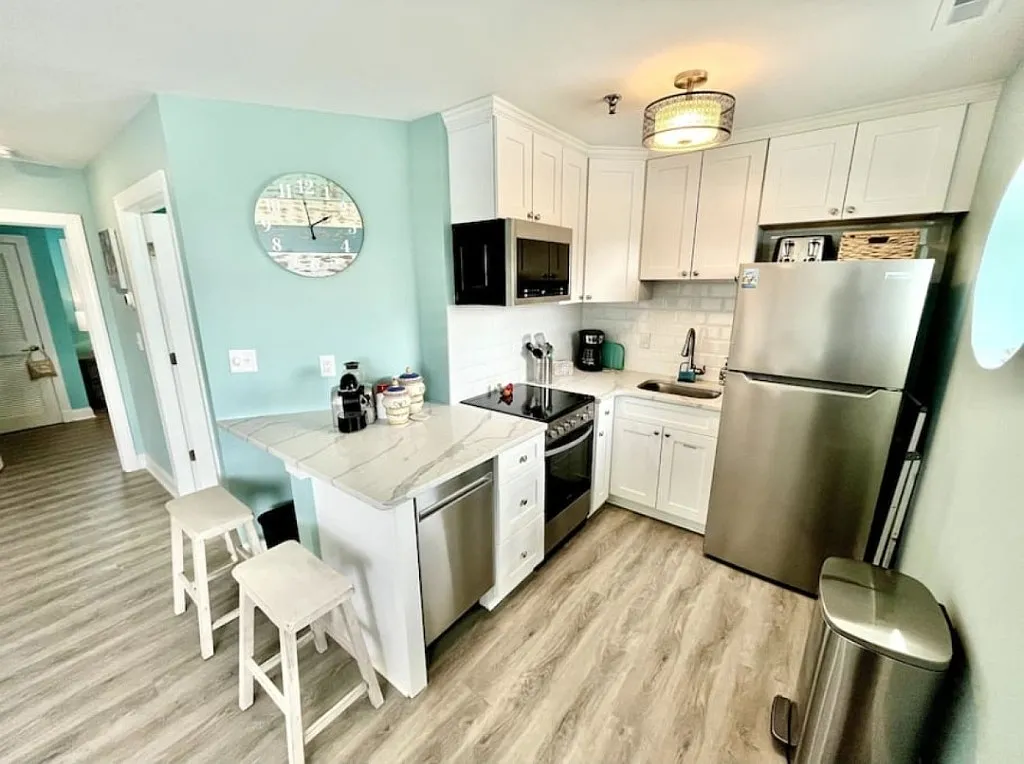 2 bed, $2,200 — Photo 1