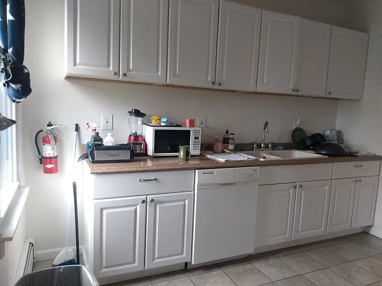 1831 arington ave — Photo 11