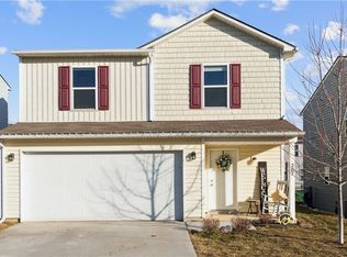 207 Maple Ave, Norwalk, IA 50211