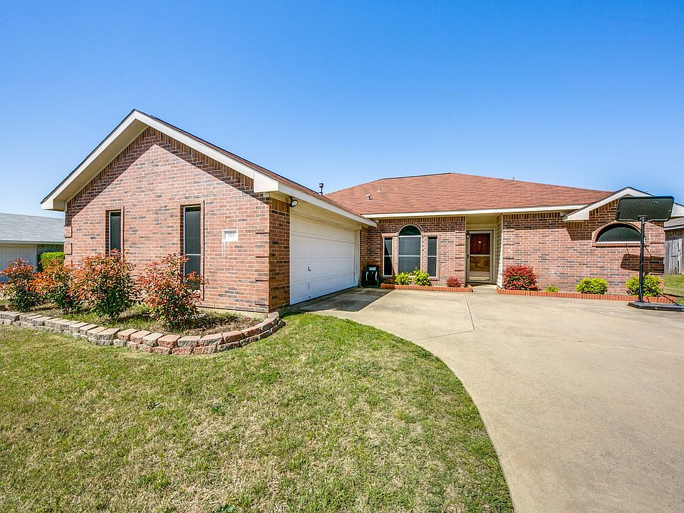 1st image of 809 Serenity Dr
