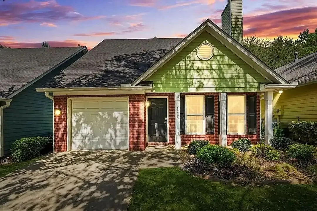 3 bed, 2.5 bath, 1572 sqft, $2,500 — Photo 1